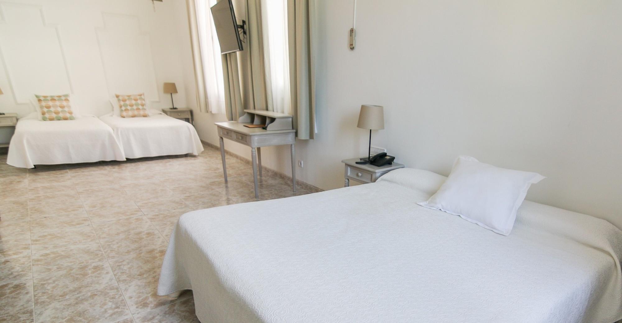 סיטגס Hotel Capri מראה חיצוני תמונה
