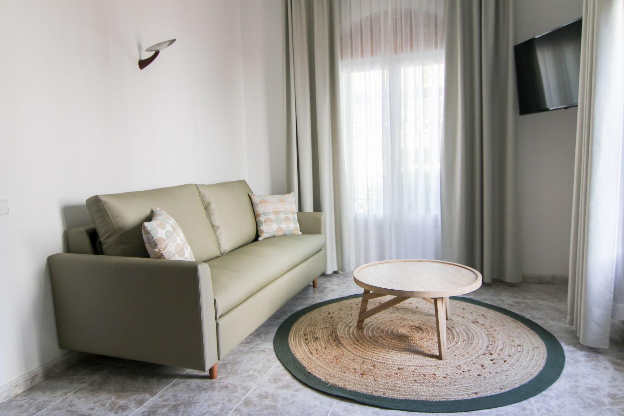 סיטגס Hotel Capri מראה חיצוני תמונה