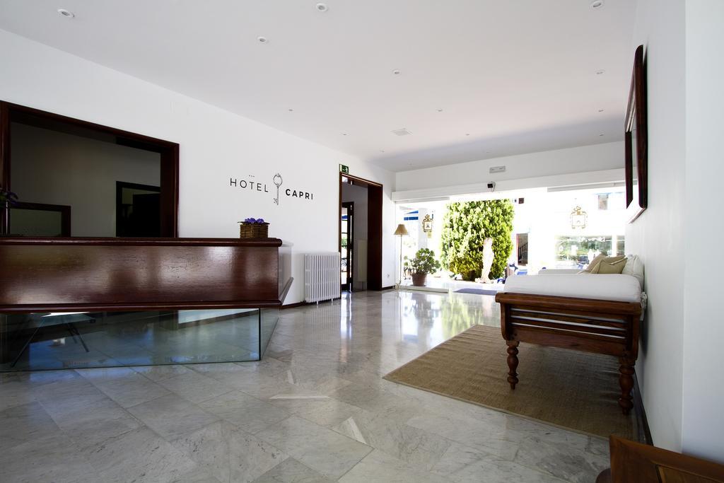 סיטגס Hotel Capri מראה חיצוני תמונה