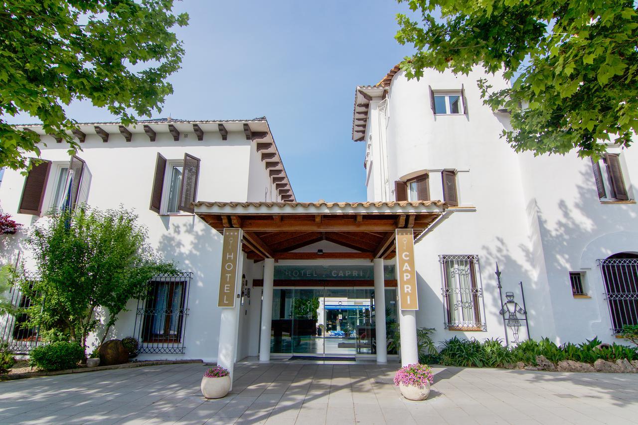 סיטגס Hotel Capri מראה חיצוני תמונה