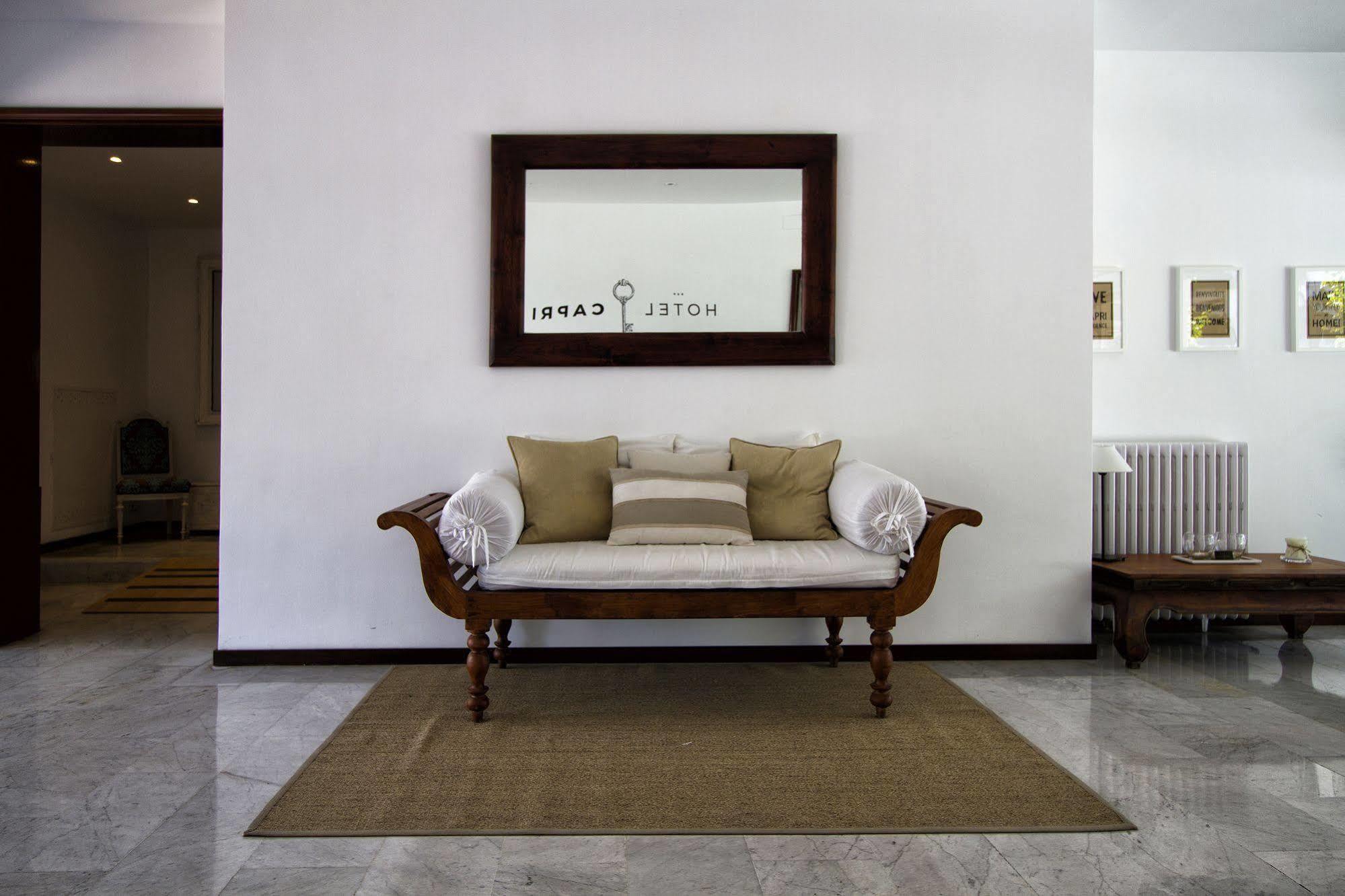 סיטגס Hotel Capri מראה חיצוני תמונה